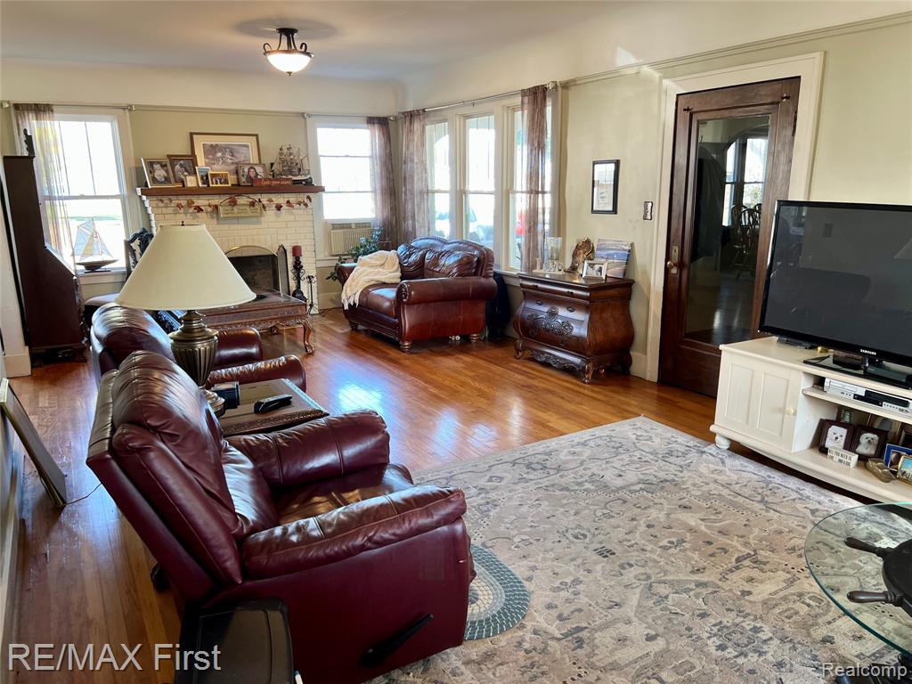 9280 River Road Property Photo 11