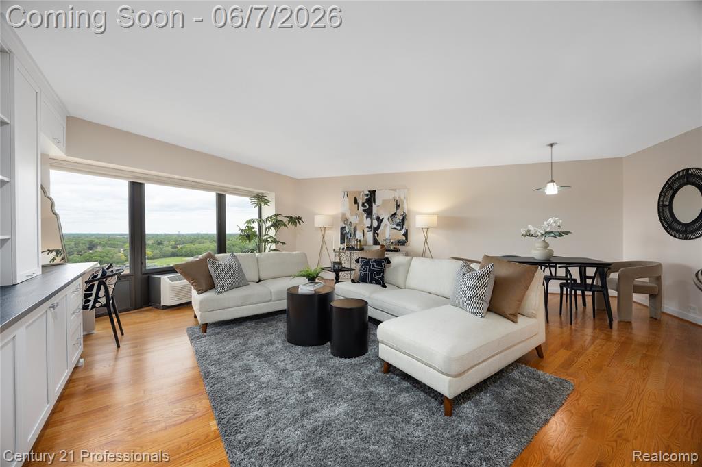 5000 Town Center Property Photo 2