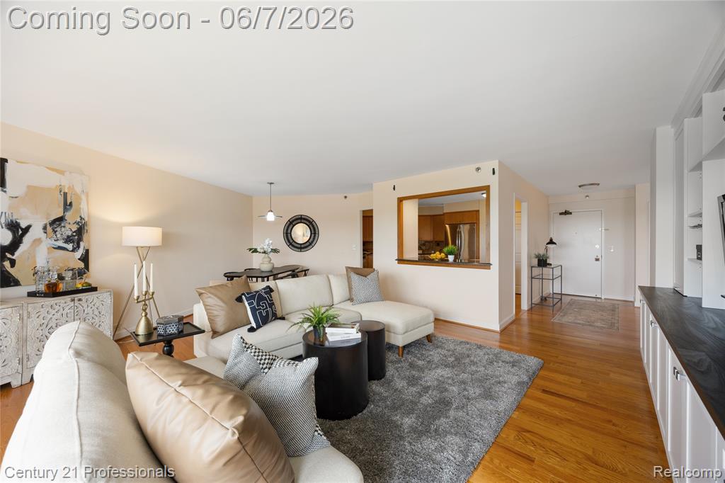 5000 Town Center Property Photo 3
