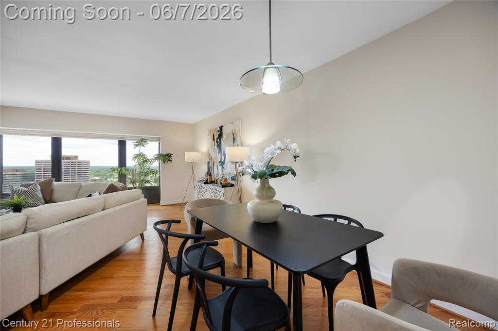 5000 Town Center Property Photo 7