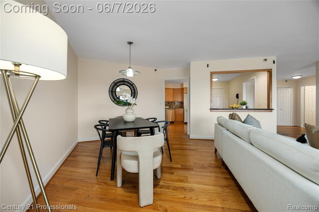 5000 Town Center Property Photo 8