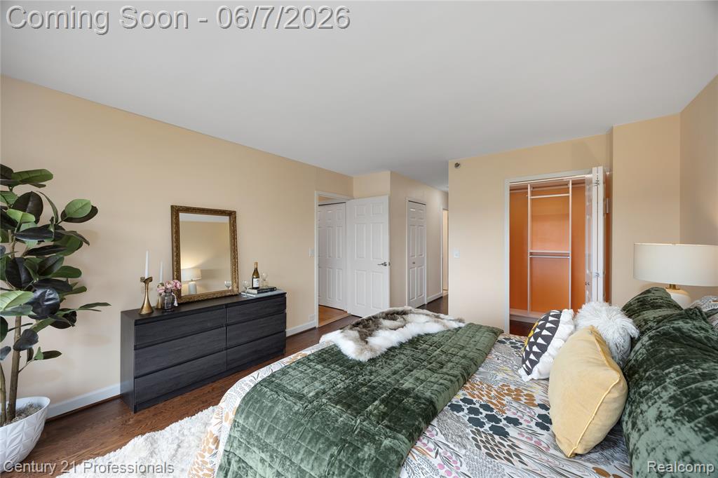 5000 Town Center Property Photo 16