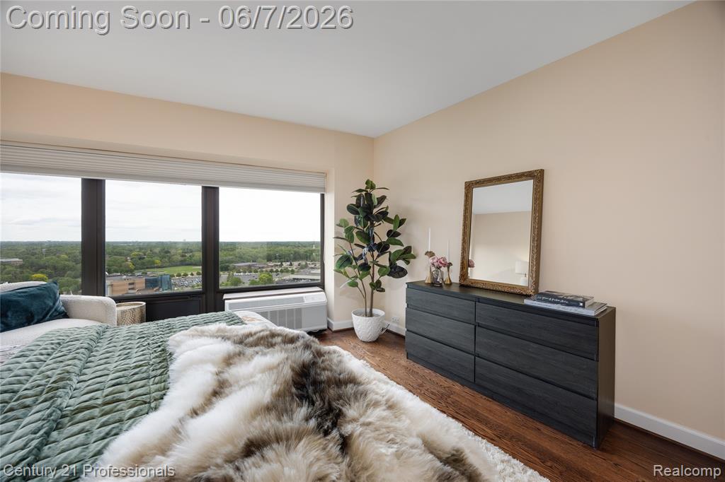 5000 Town Center Property Photo 18