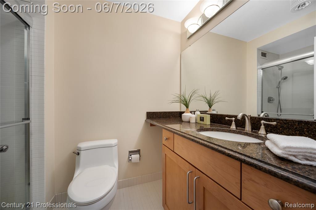 5000 Town Center Property Photo 21