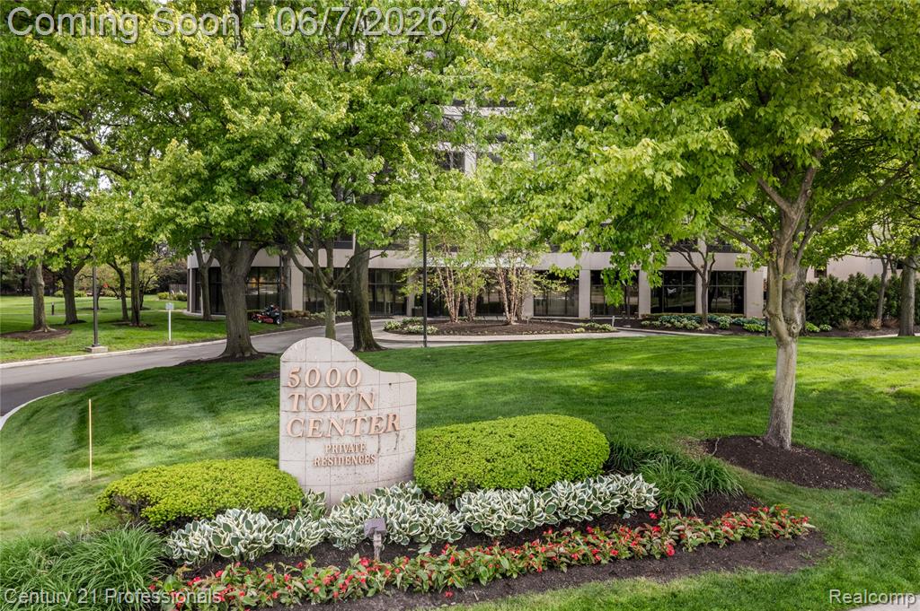 5000 Town Center Property Photo 38
