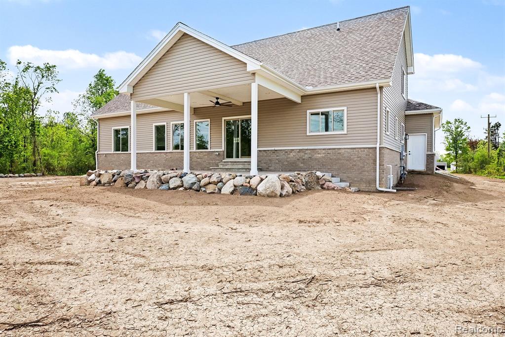 57560 Omo Road Property Photo 5