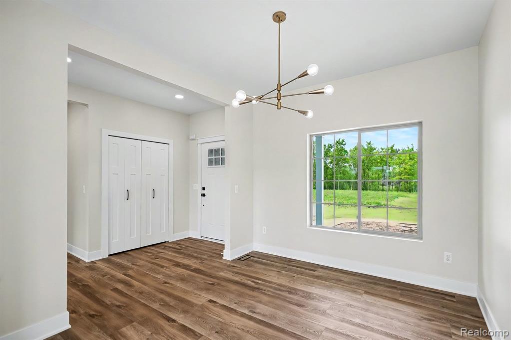 57560 Omo Road Property Photo 6