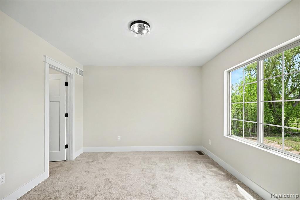 57560 Omo Road Property Photo 25
