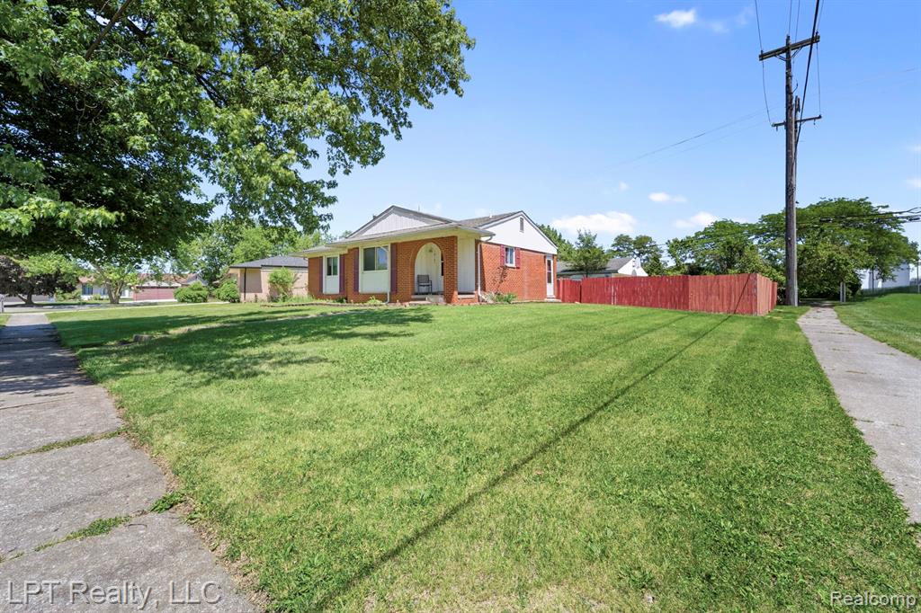 18181 Winwood Court Property Photo 2
