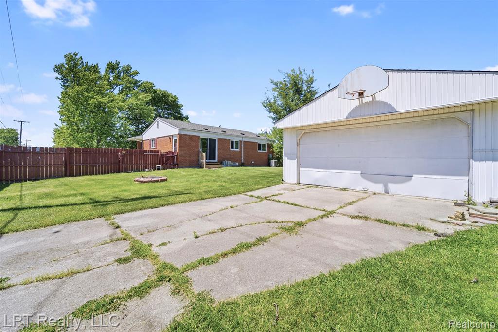 18181 Winwood Court Property Photo 7