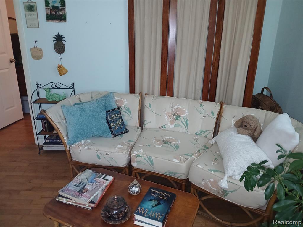18073 Sharon Valley Road Property Photo 4