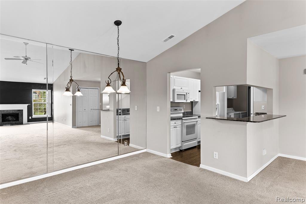 3553 Oakmonte Boulevard Property Photo 10