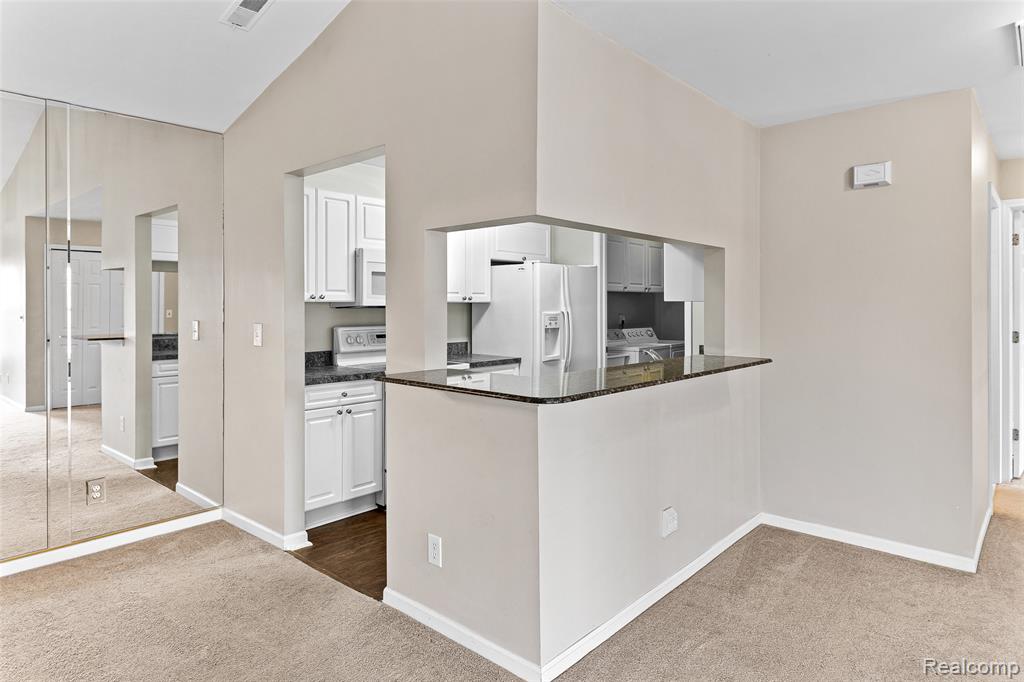 3553 Oakmonte Boulevard Property Photo 11