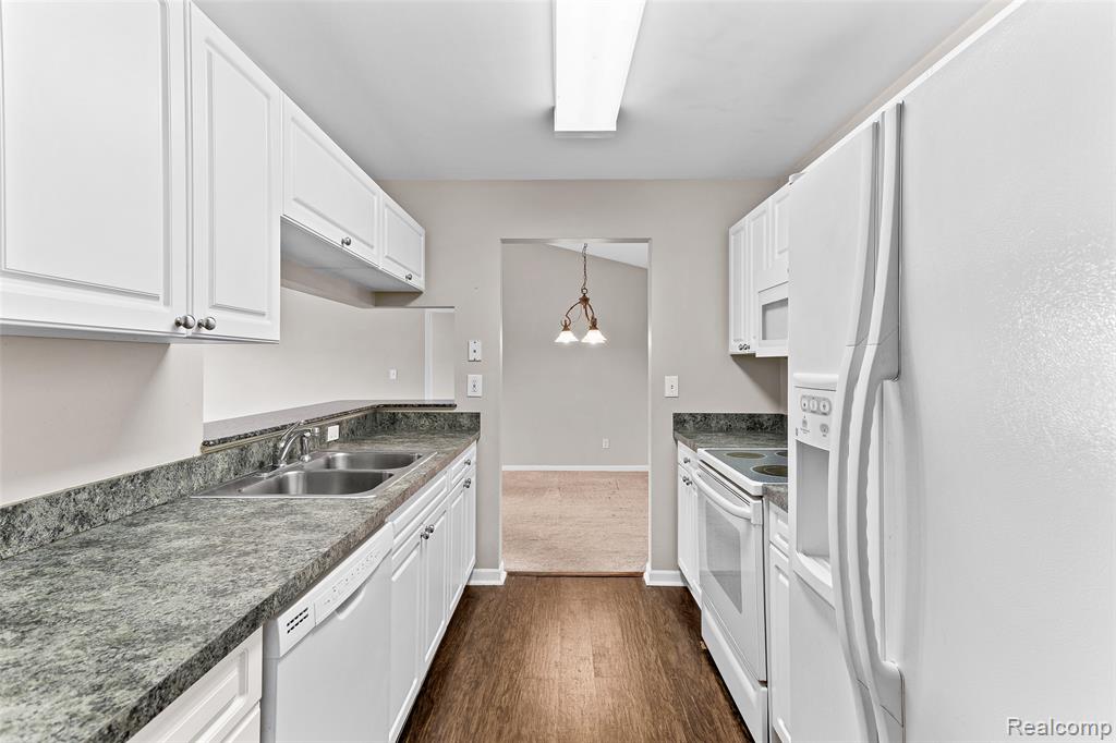 3553 Oakmonte Boulevard Property Photo 24