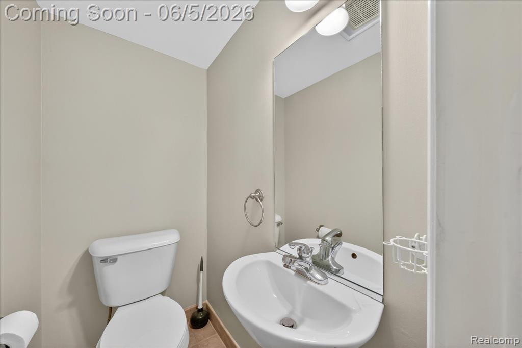 1035 N Old Woodward Avenue Property Photo 17