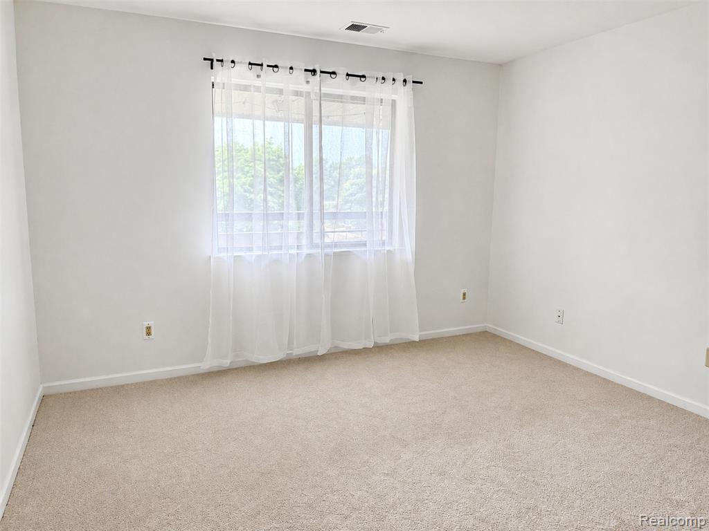 30450 Orchard Lake Road Property Photo 12
