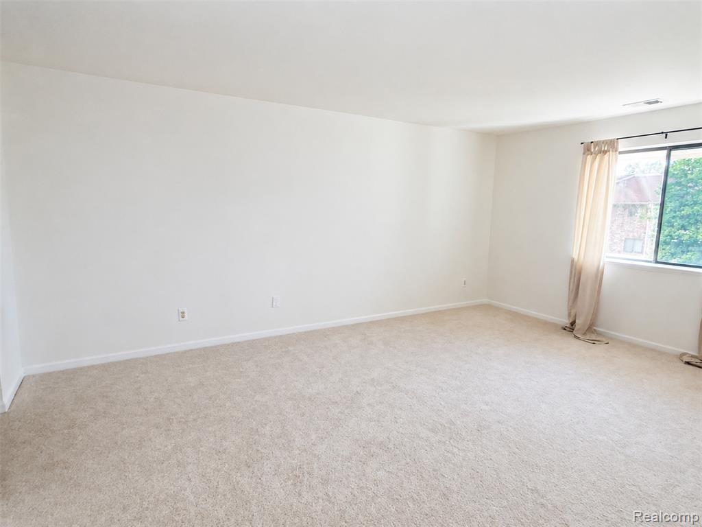 30450 Orchard Lake Road Property Photo 15