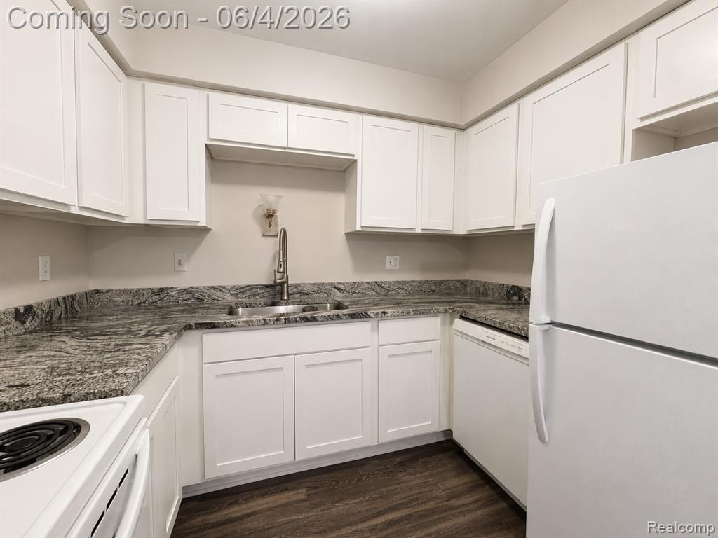 1880 Axtell Drive Property Photo 10