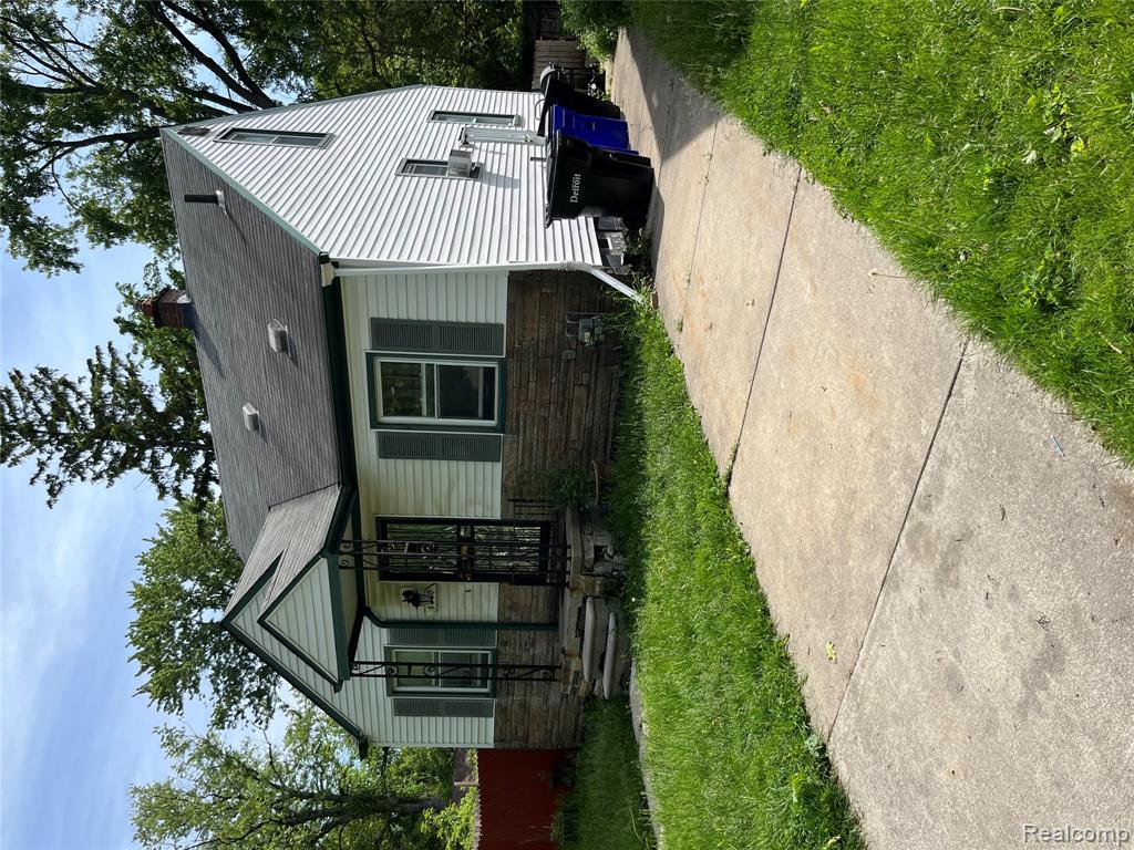18200 Fielding Street Property Photo 2