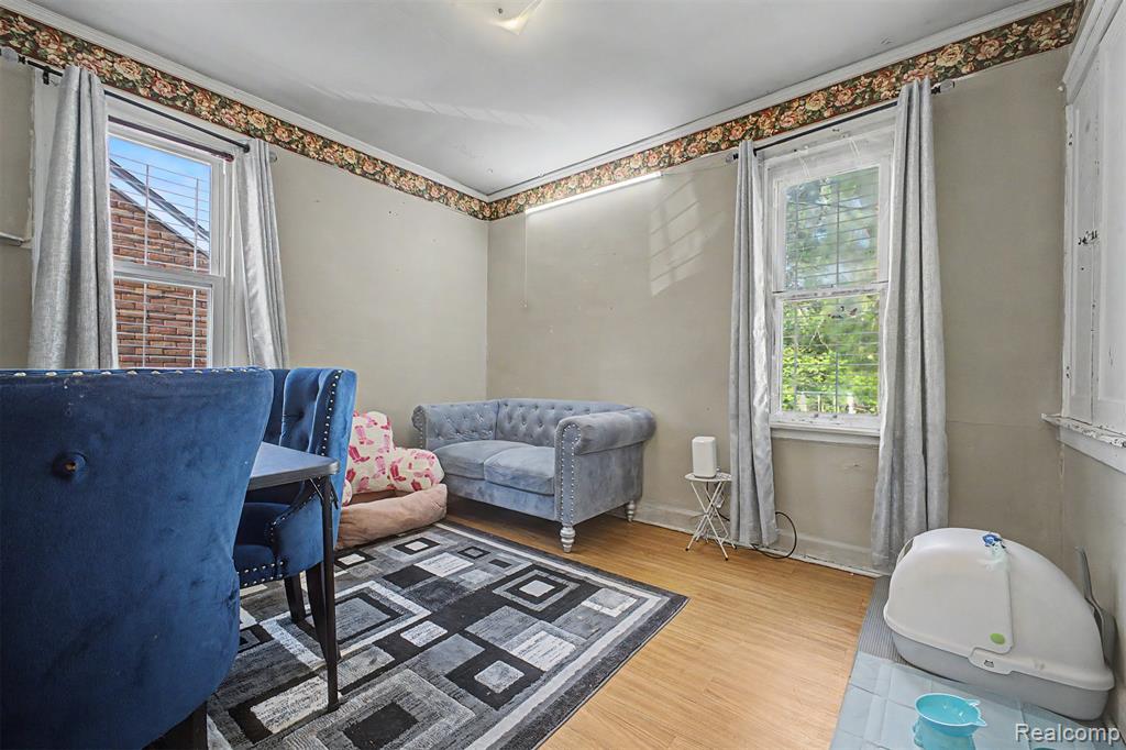 6808 Abington Avenue Property Photo 14