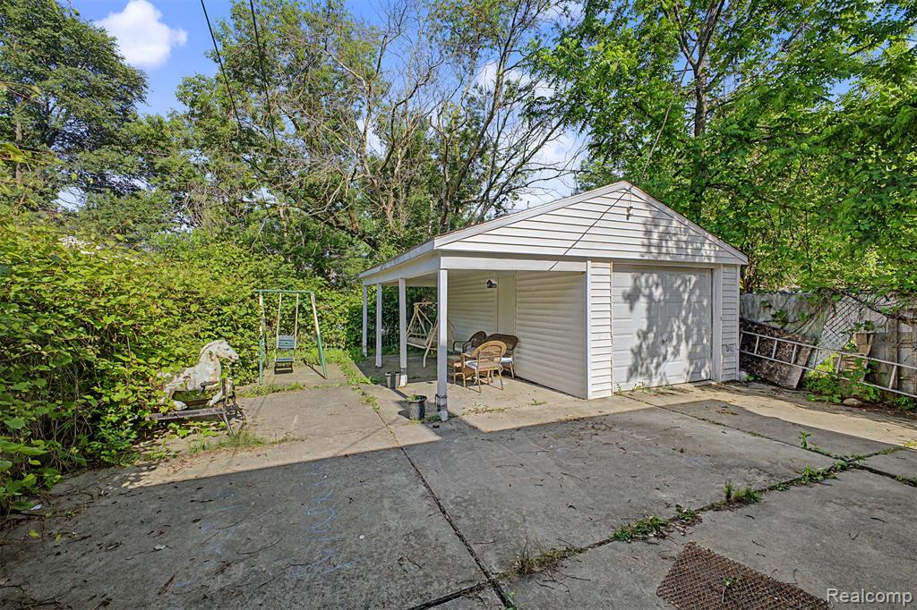 6808 Abington Avenue Property Photo 24