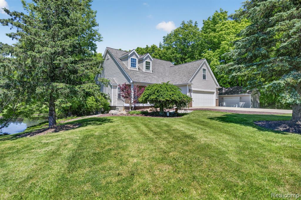 9055 Hegel Road Property Photo 4