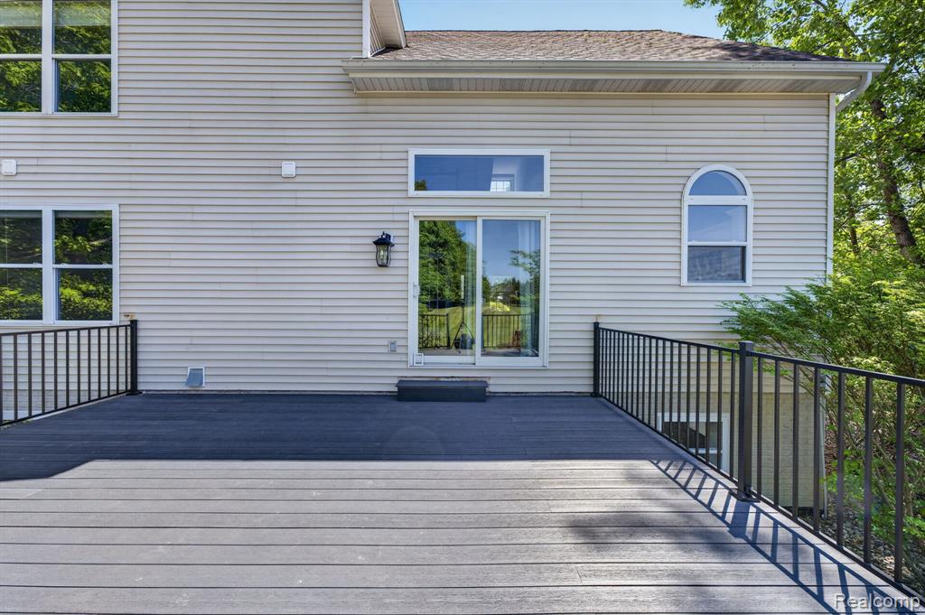 9055 Hegel Road Property Photo 13