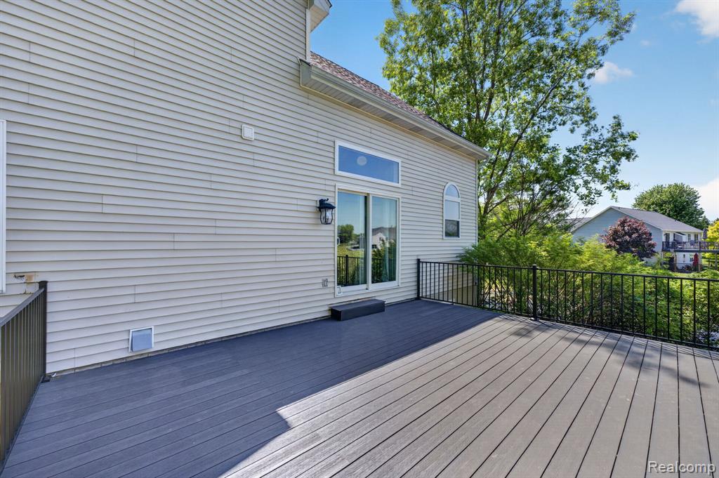 9055 Hegel Road Property Photo 14