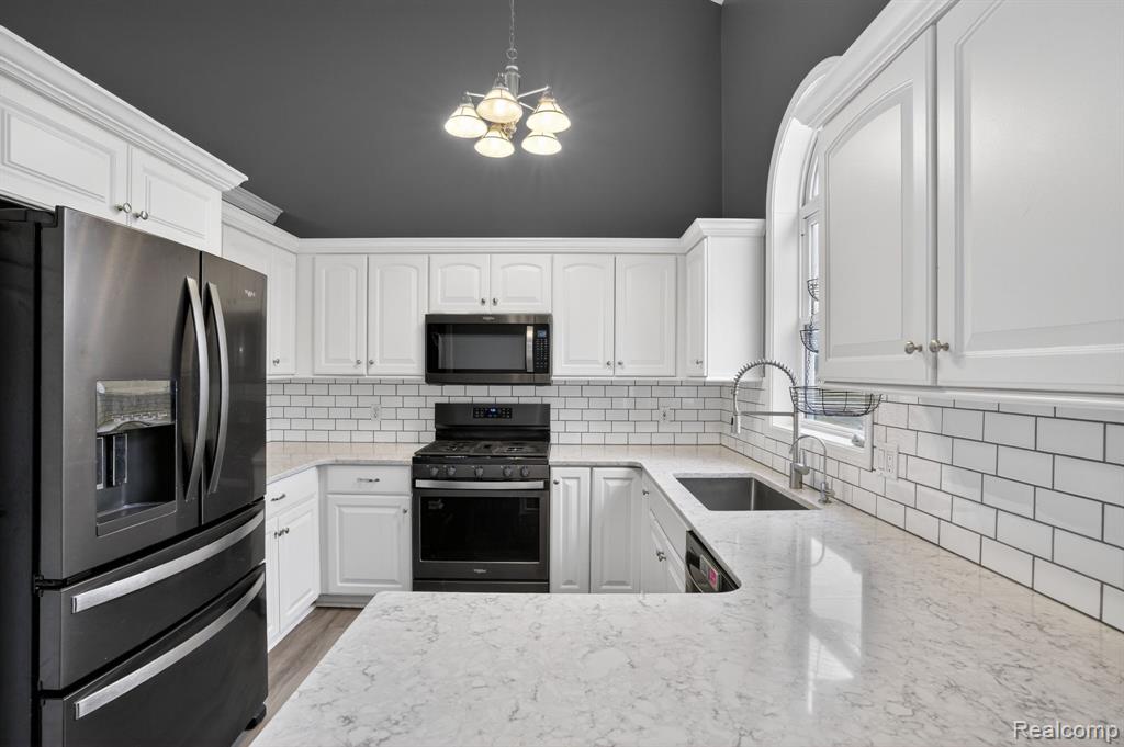9055 Hegel Road Property Photo 27