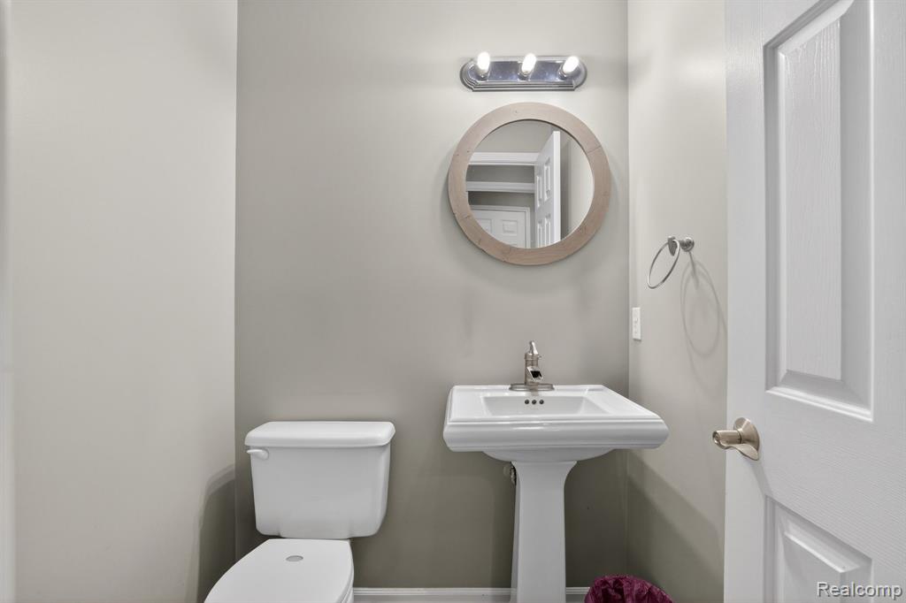 9055 Hegel Road Property Photo 30