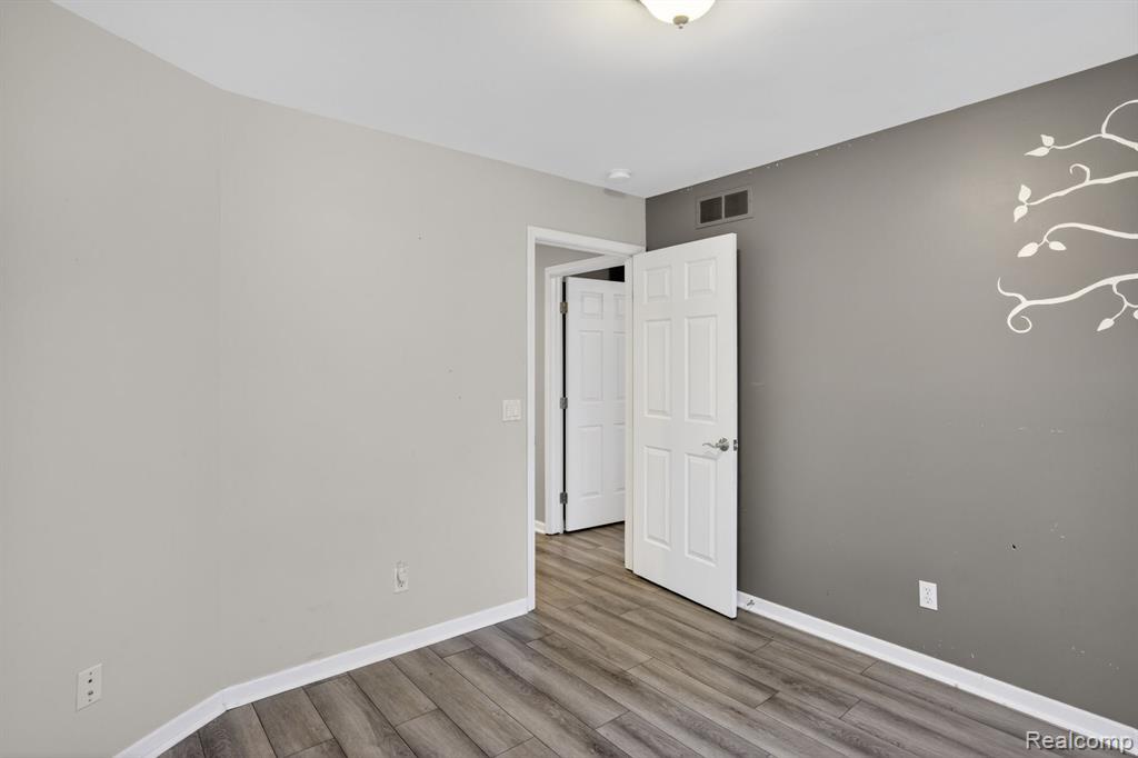 9055 Hegel Road Property Photo 43