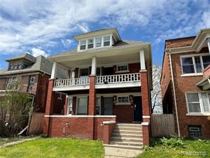 1561 W Grand Boulevard Property Photo 1