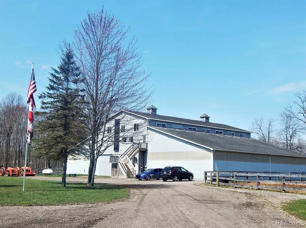 4441 Mack Road Property Photo 1