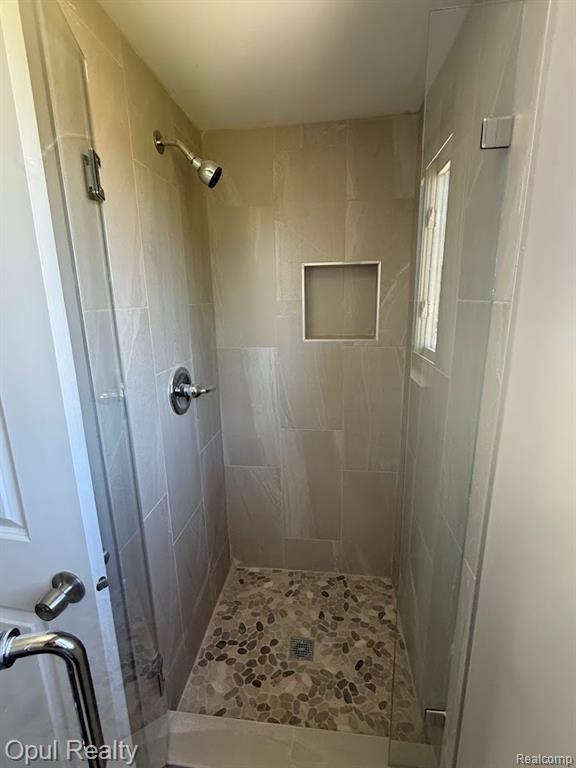 44250 Candlewood Drive Property Photo 8