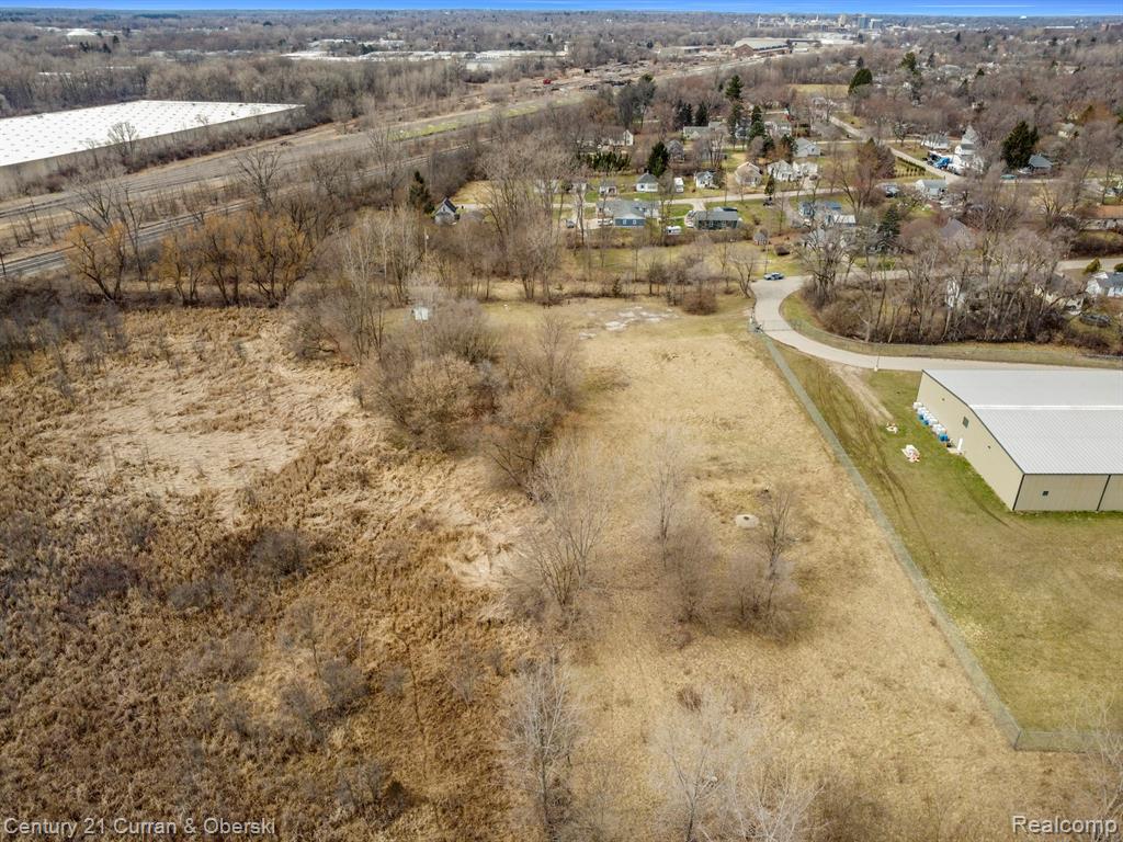 1139 S Dettman Road Property Photo 5