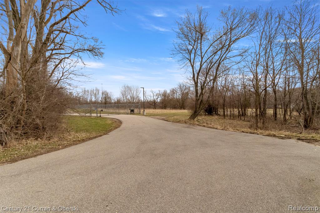 1139 S Dettman Road Property Photo 17