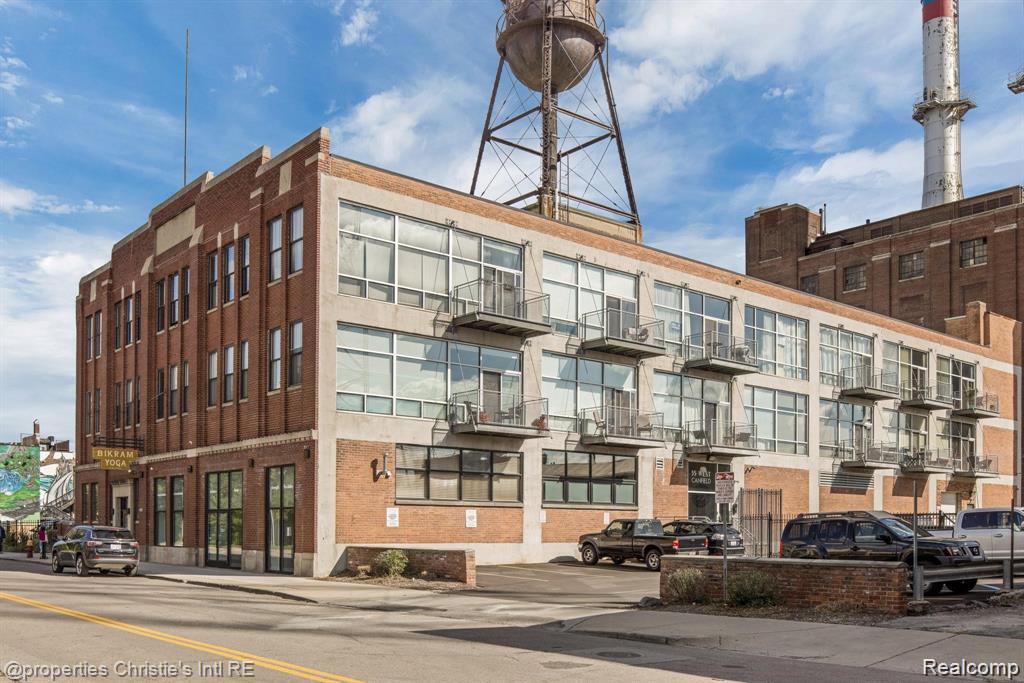 55 W Canfield Street Property Photo 1