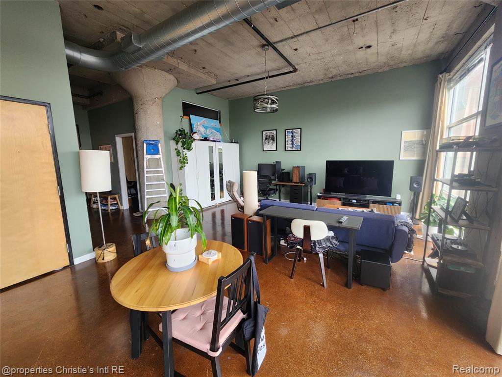 55 W Canfield Street Property Photo 2