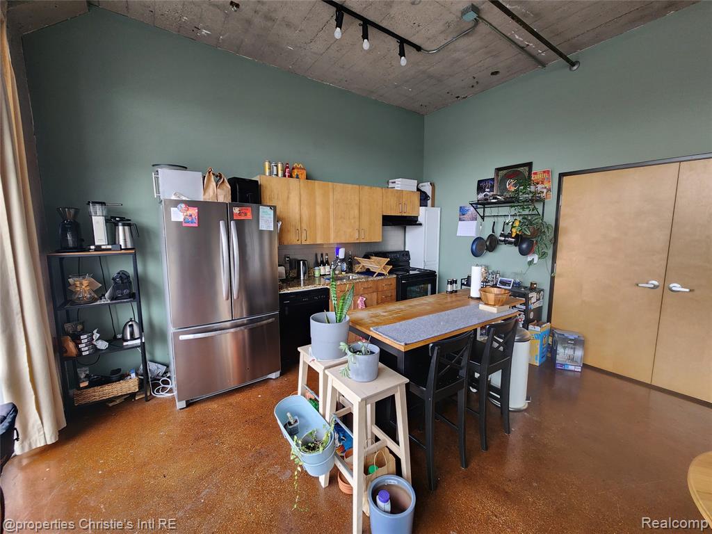 55 W Canfield Street Property Photo 4