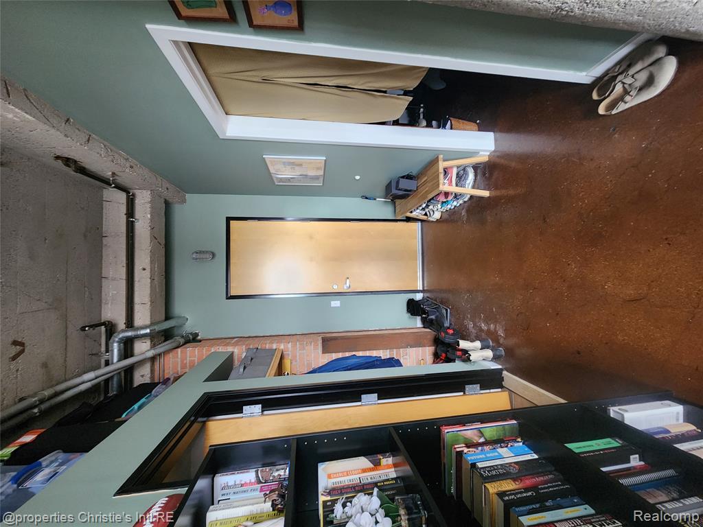 55 W Canfield Street Property Photo 8