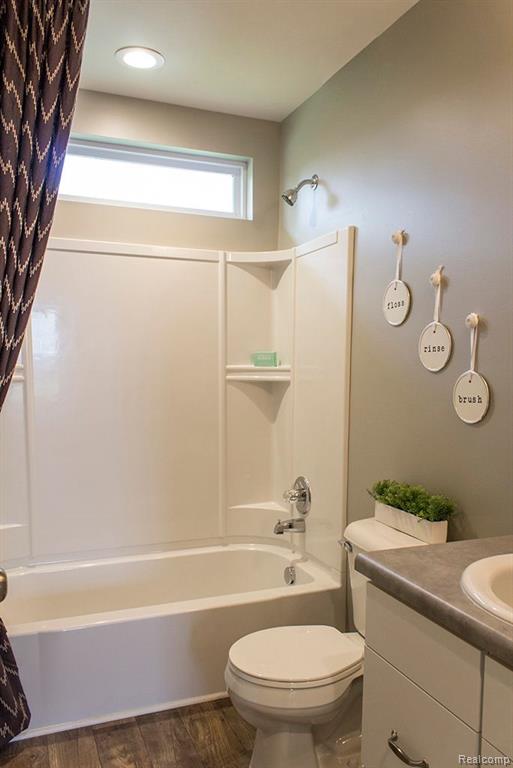 58398 Pembrooke Avenue Property Photo 8
