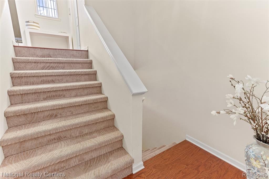 49277 Silver Birch Circle Property Photo 5