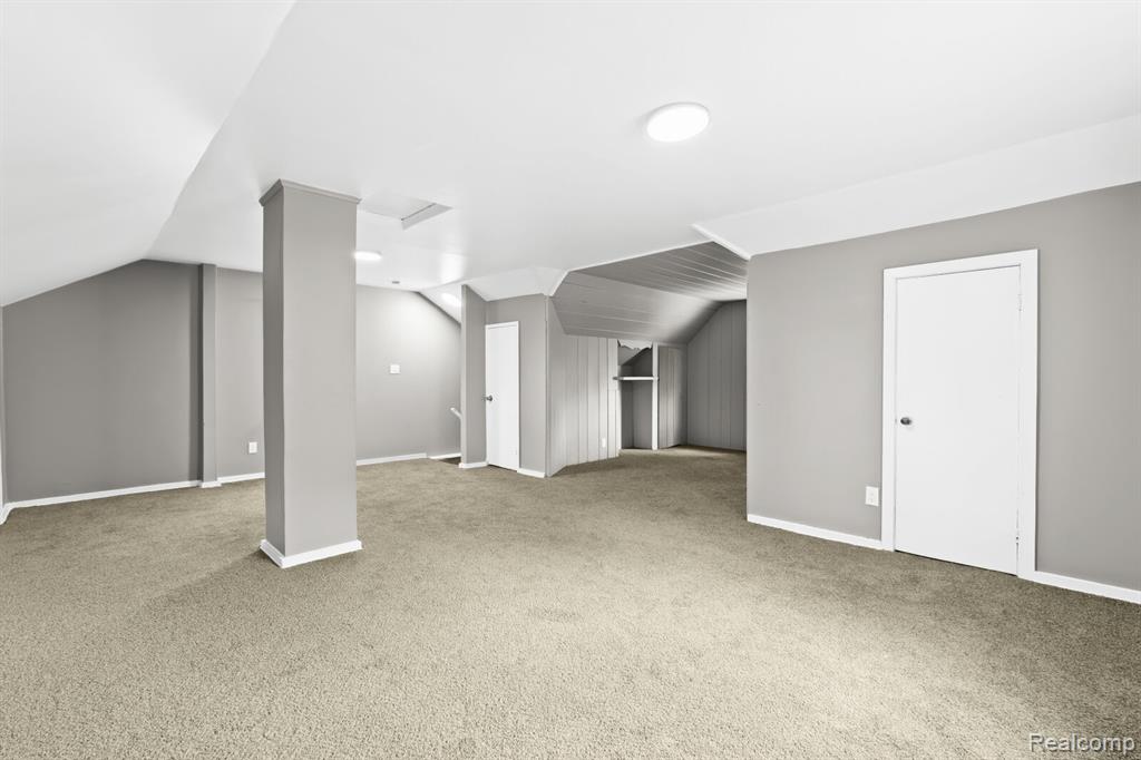 15887 Snowden Street Property Photo 18
