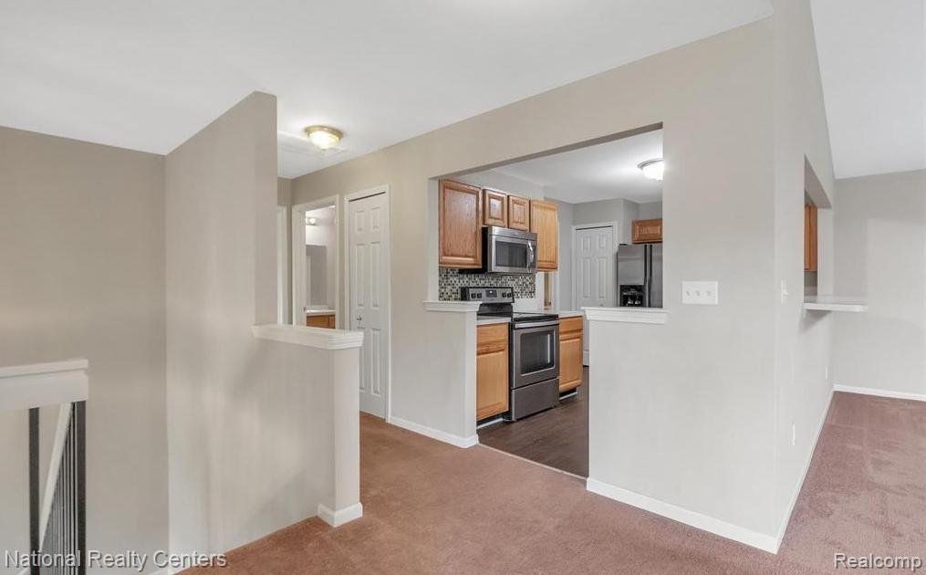 16707 Carriage Way Property Photo 5