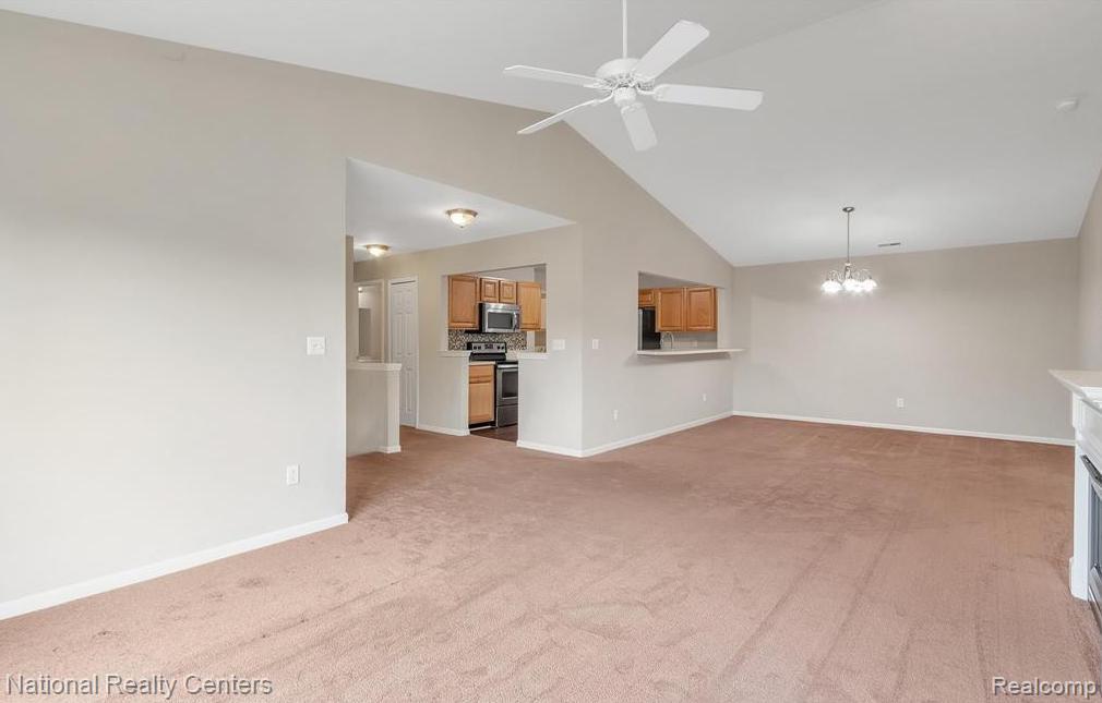 16707 Carriage Way Property Photo 6