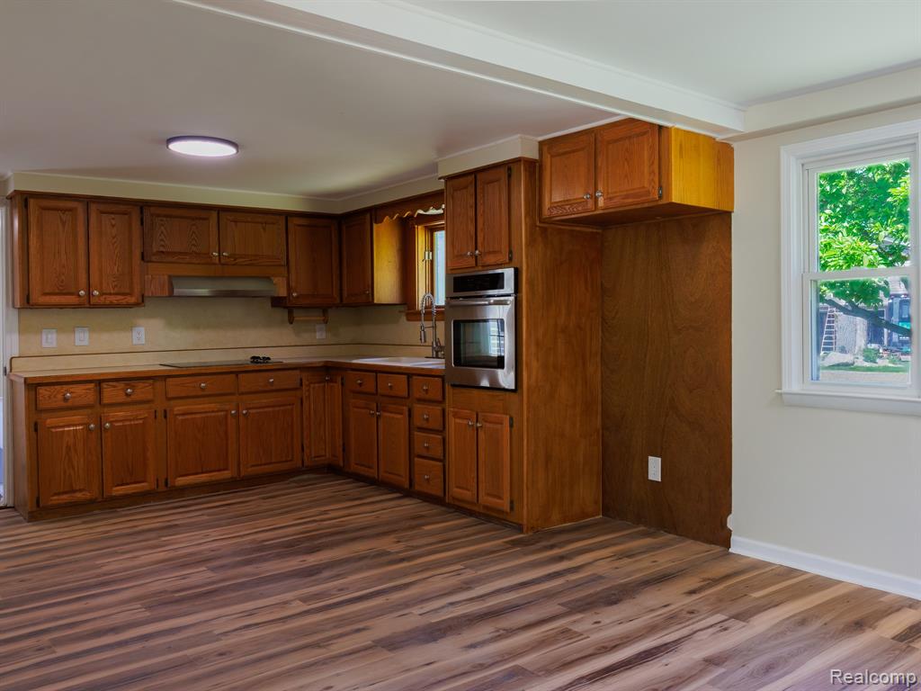 11560 Island Ct Court Property Photo 7