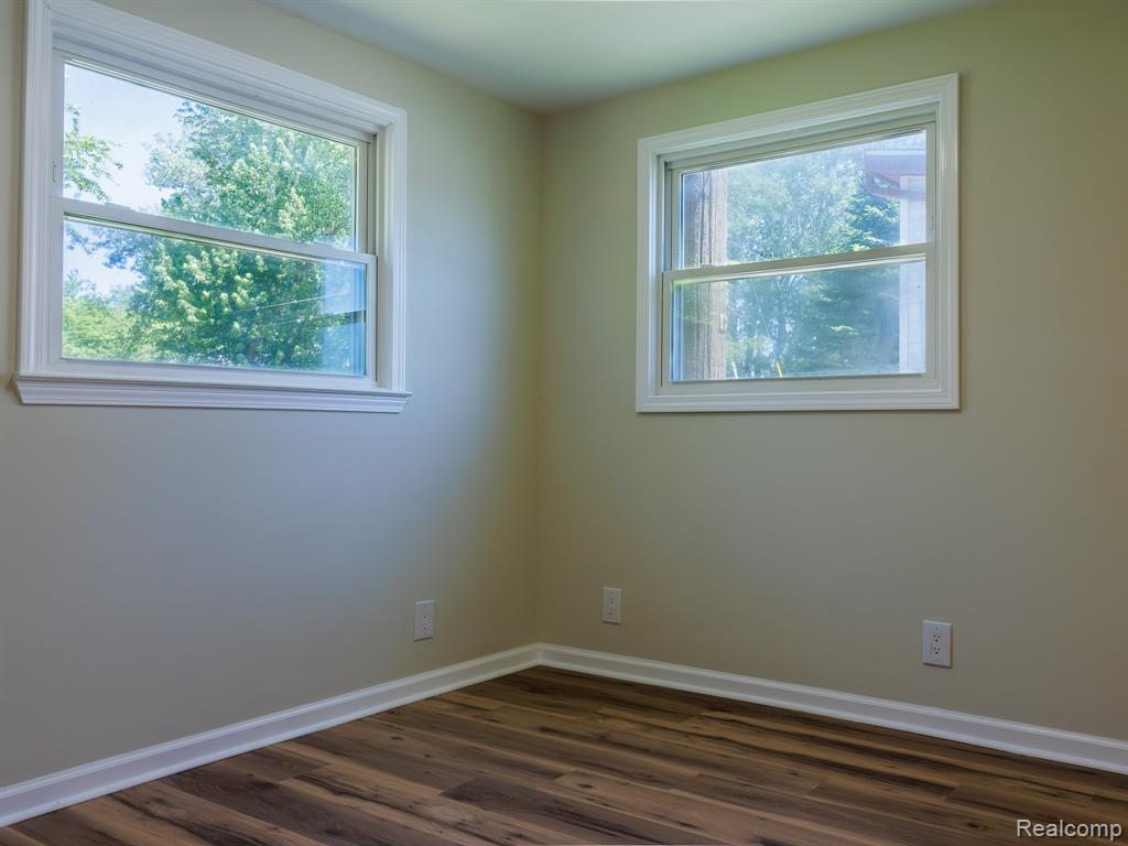 11560 Island Ct Court Property Photo 14