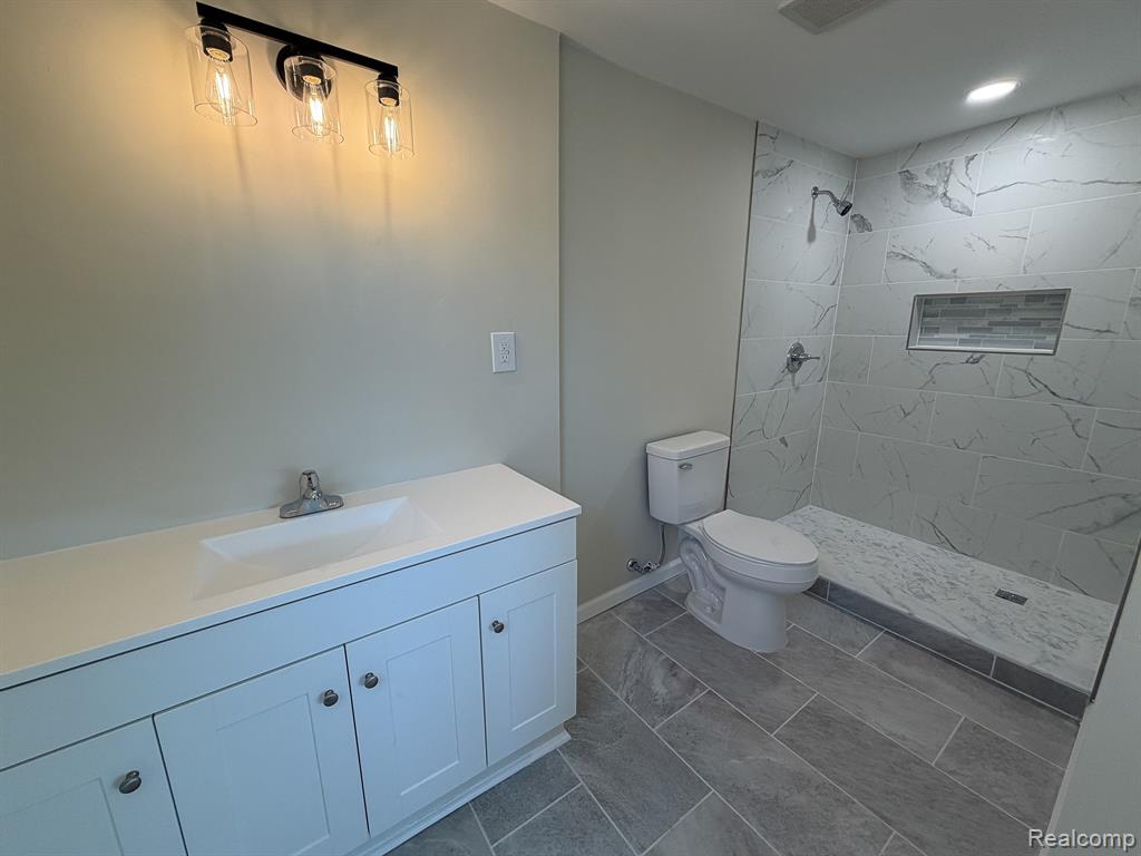 11560 Island Ct Court Property Photo 16