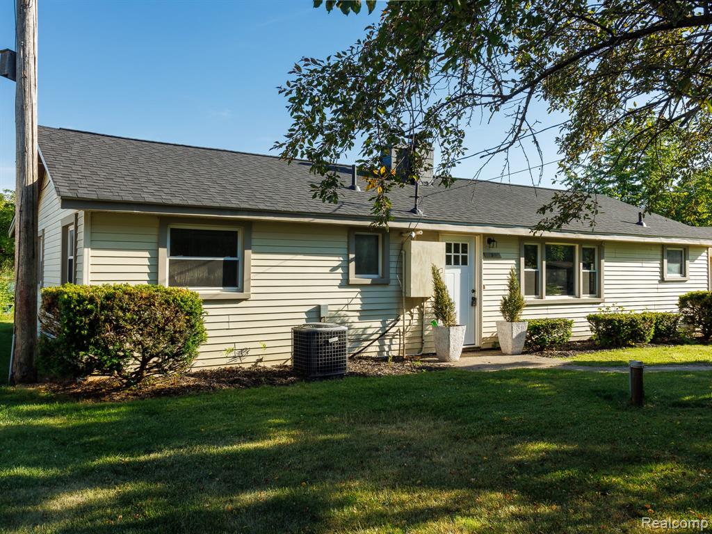 11560 Island Ct Court Property Photo 26