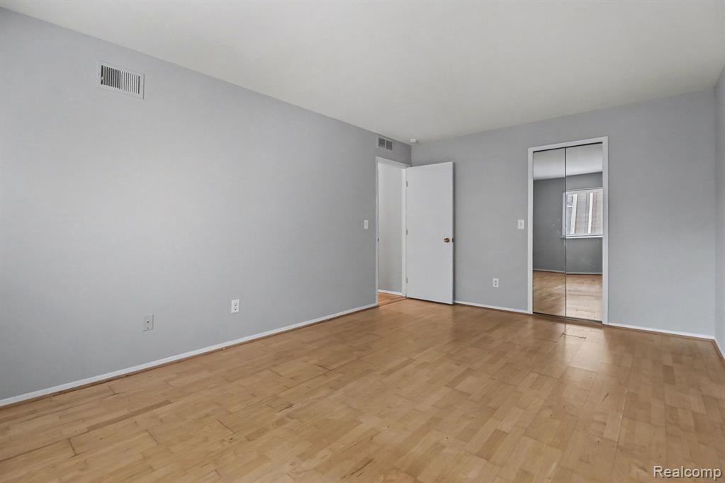 29890 W 12 Mile Rd Road Property Photo 14